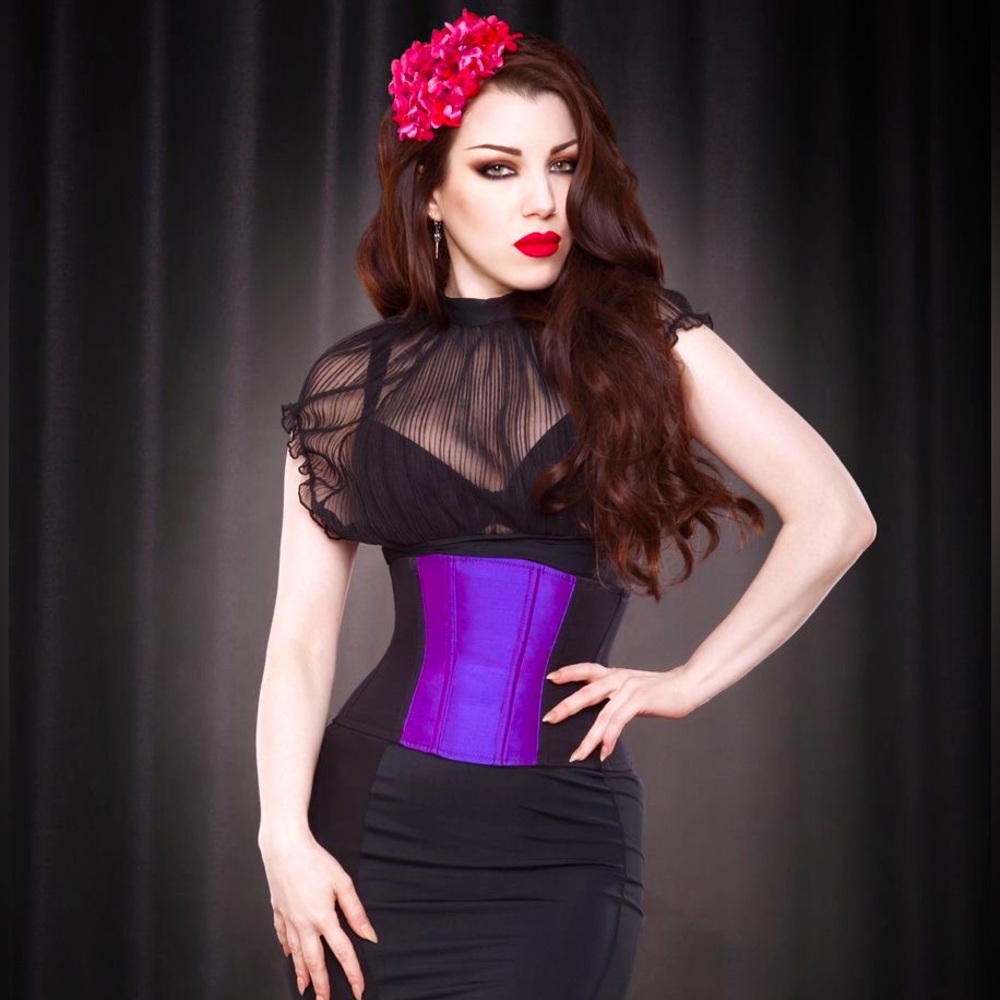 NWOT Kiss Me Deadly Dames Corset Silk Chiffon Large Waspie Corset Vintage Pinup